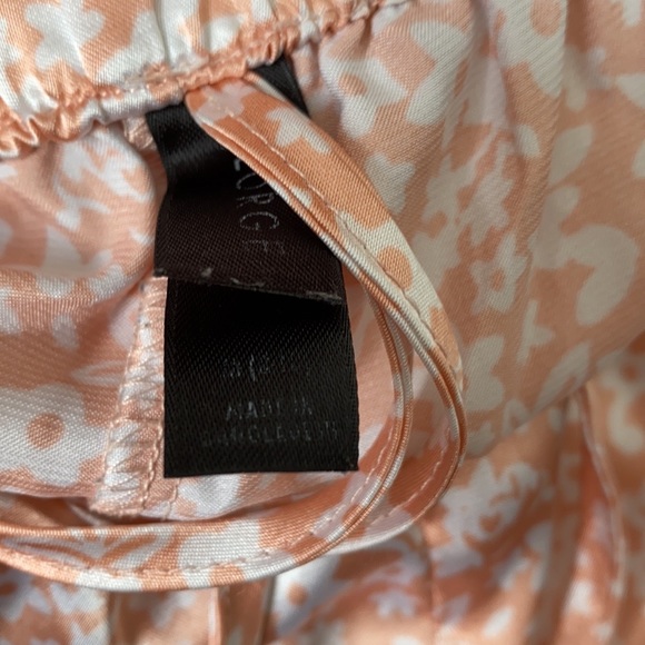 🆑 [4/$20] Satin George Pink Floral PJ printed pants - Picture 4 of 5